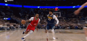 可惜加罚不中！祖巴茨篮下接球对抗得分并造成犯规